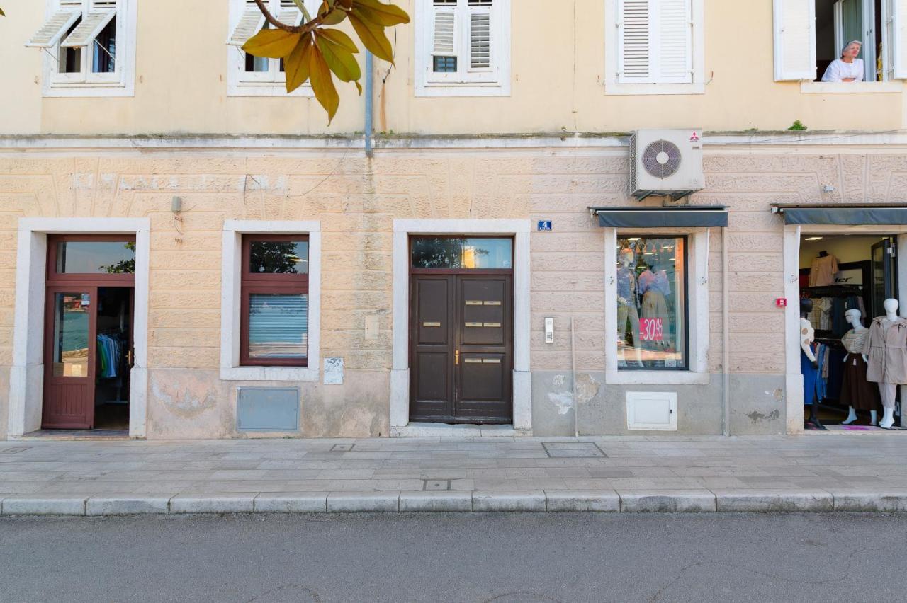 Apartment Nina Porec Exterior photo